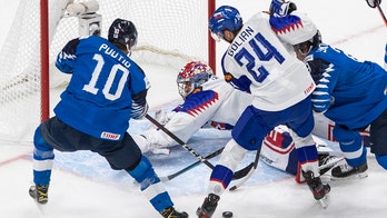 Finland beats Slovakia 6-0 to set up showdown with Canada