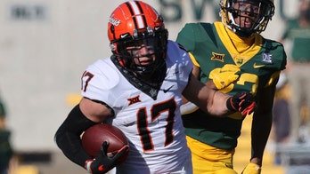Stoner 3 TD catches for Oklahoma State in 42-3 win at Baylor