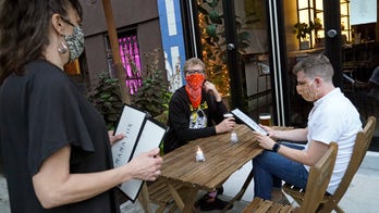 Restaurants could require servers to share tips under new Labor Department rule