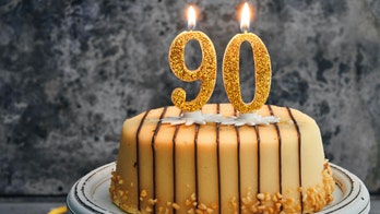 Twitter users melt over 90-year-old man's birthday photo shoot: 'Most wholesome post on the internet'