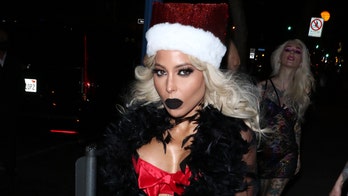 Socialite, fashion designer Kaila Methven flips 2020 the bird in steamy social media snap