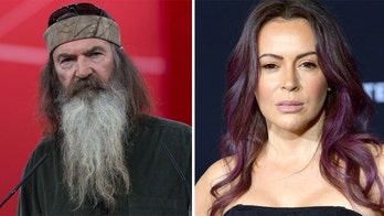 Phil Robertson, Alyssa Milano rail against coronavirus relief bill: 'Politicians put people out of work'
