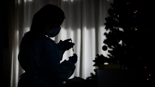 Spain to keep registry of people who refuse COVID-19 vaccine, will share with EU: health minister