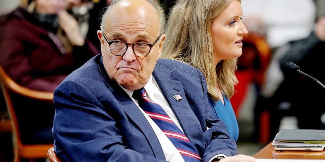 Phía Tổng thống Trump kháng cáo, Tòa án Tối cao đợi xong lễ nhậm chức - Ảnh 1. Phía Tổng thống Trump kháng cáo, Tòa án Tối cao đợi xong lễ nhậm chức - Ảnh 1.