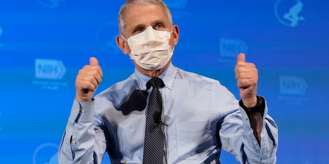 Dr.  Anthony Fauci, director of the National Institute of Allergy and Infectious Diseases, gestures after receiving his first dose of COVID-19 vaccine at the National Institutes of Health on Tuesday, December 22, 2020 in Bethesda, MD (AP).  Photo / Patrick Semansky, swimming pool)