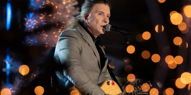 Goo Goo Dolls rehearse for the 2020 Christmas in Rockefeller Center.