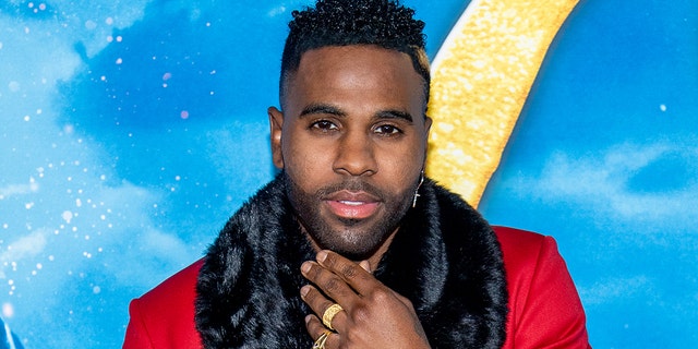  Jason Derulo attends the "Cats" World Premiere at Alice Tully Hall, Lincoln Center on December 16, 2019 in New York City. (Photo by Roy Rochlin/FilmMagic)