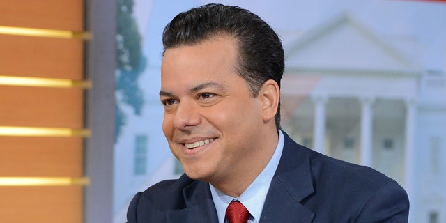 John Avlon is a guest on "좋은 아침 미국," 월요일, 4 월 10, 2017 airing on the Walt Disney Television via Getty Images Television Network.  