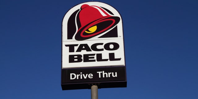 'N Werknemer van Taco Bell in South Daytona, Florida, ontvang 'n $ 6,095 wenk van 'n plaaslike gemeenskapsgroep Vrydag. (iStock)