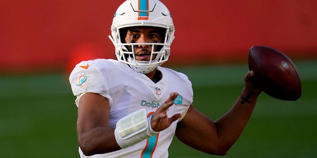 Miami Dolphins quarterback Tua Tagovailoa (1) looks to throw against the Denver Broncos during the first half of an NFL football game, Sunday, Nov. 22, 2020, in Denver. (AP Photo/David Zalubowski)