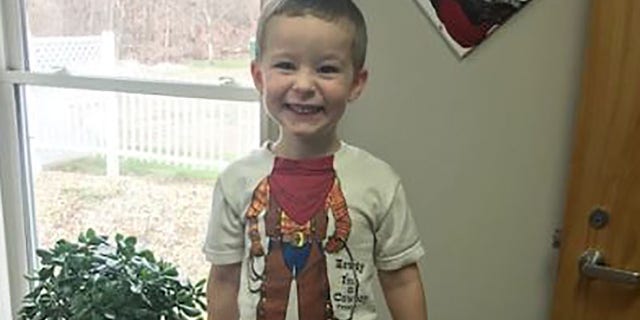 A 3-year-old boy identified as Tony was found abandoned at an Ohio cemetery with his dog, 警察说. The community ralled around Tony over Christmas and sent him numerous presents to lift his spirits.