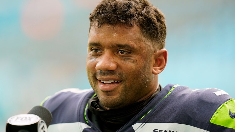 Russell Wilson Seahawks Headed For Divorce Hall Of Fame Qb Says Fox News