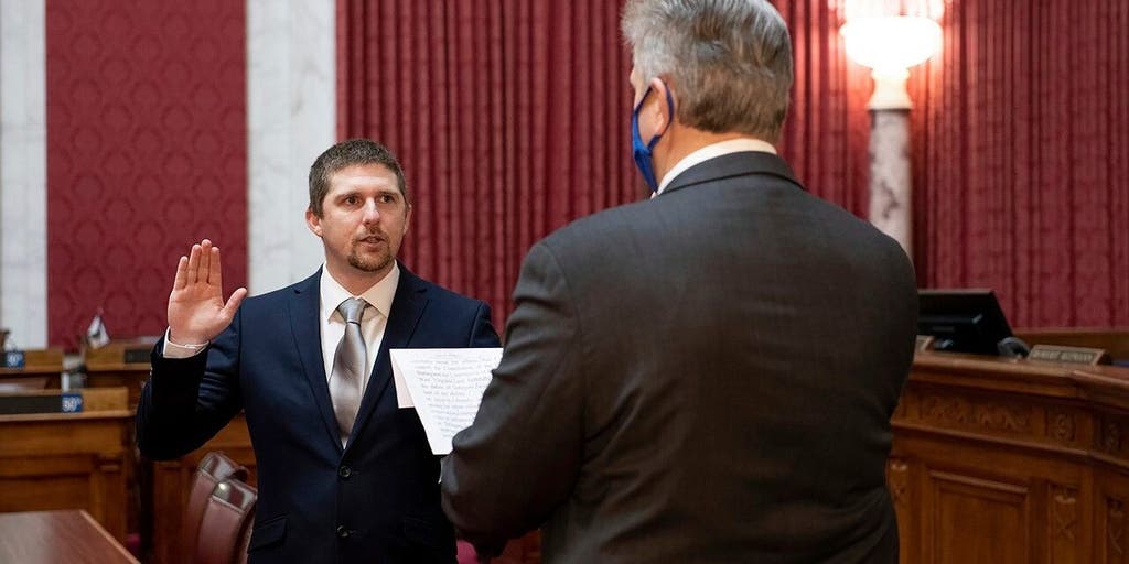 West Virginia lawmaker Derrick Evans charged with entering Capitol in riot resigns - Vimarsana News