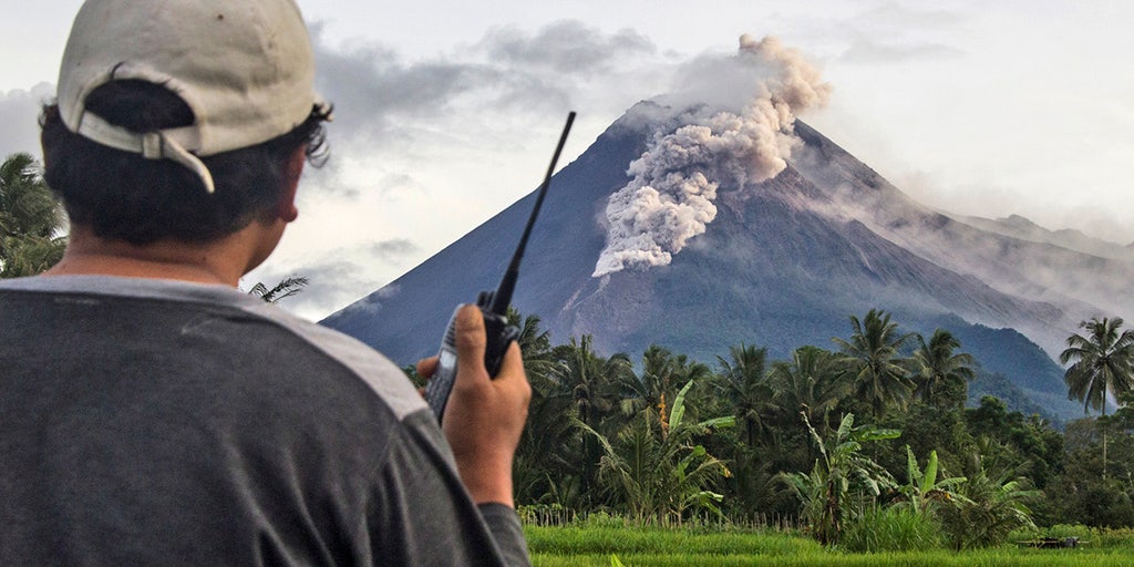 Indonesia's Mt. Merapi erupts, displacing thousands - Vimarsana News