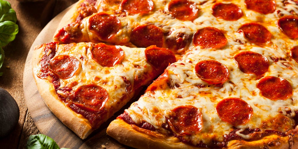 Company paying $500 for someone to watch Netflix, eat pizza all day - Vimarsana News