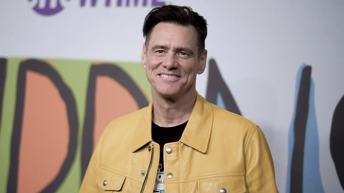 In recent weeks, actor and comedian Jim Carrey has been sharing political cartoons to Twitter. (Richard Shotwell/Invision/AP)