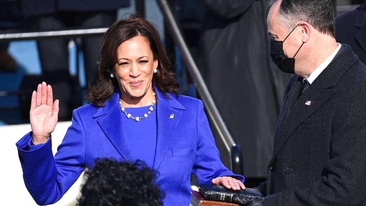 The Washington Post oddly removed an unflattering tidbit about Vice President Kamala Harris from a 2019 feature and republished a new version of the story. (Saul Loeb/Pool Photo via AP)