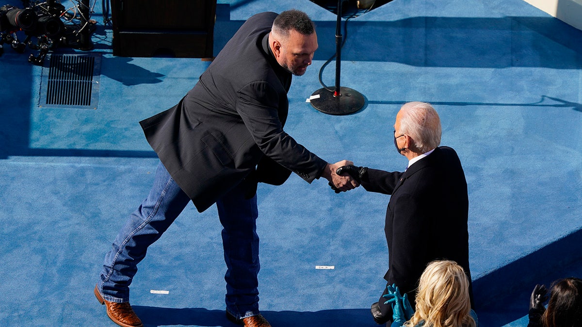 Garth Brooks was the inaugural recipient of the POints of Light Award for Caring and Compasson.