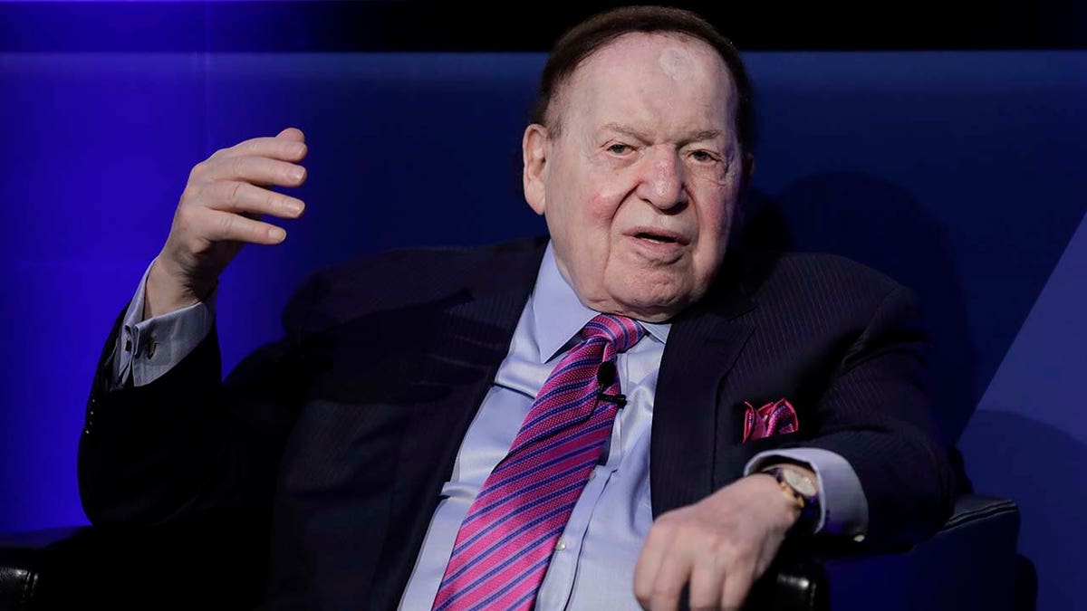 Billionaire Sheldon Adelson, chairman and chief executive officer of Las Vegas Sands Corp., speaks in Tokyo in 2017. (Photographer: Kiyoshi Ota/Bloomberg via Getty Images)