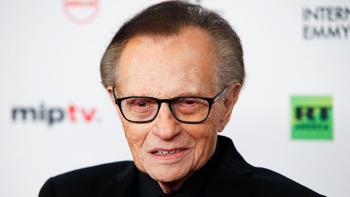 The broadcasting legend's handwritten will showed he requested his estate be split equally among his five kids: Larry King, Jr., 59, Cannon, 20, Chance, 21, late son Andy, and late daughter Chaia.<br>
