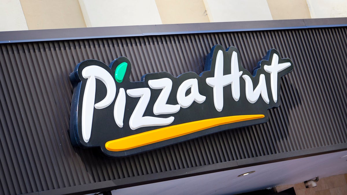 Pizza Hut location in Miami 