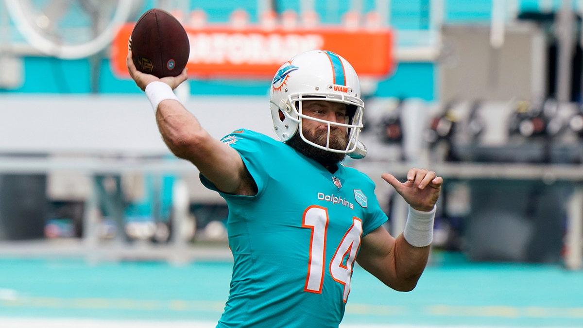 Dolphins QB Ryan Fitzpatrick tests positive for COVID-19