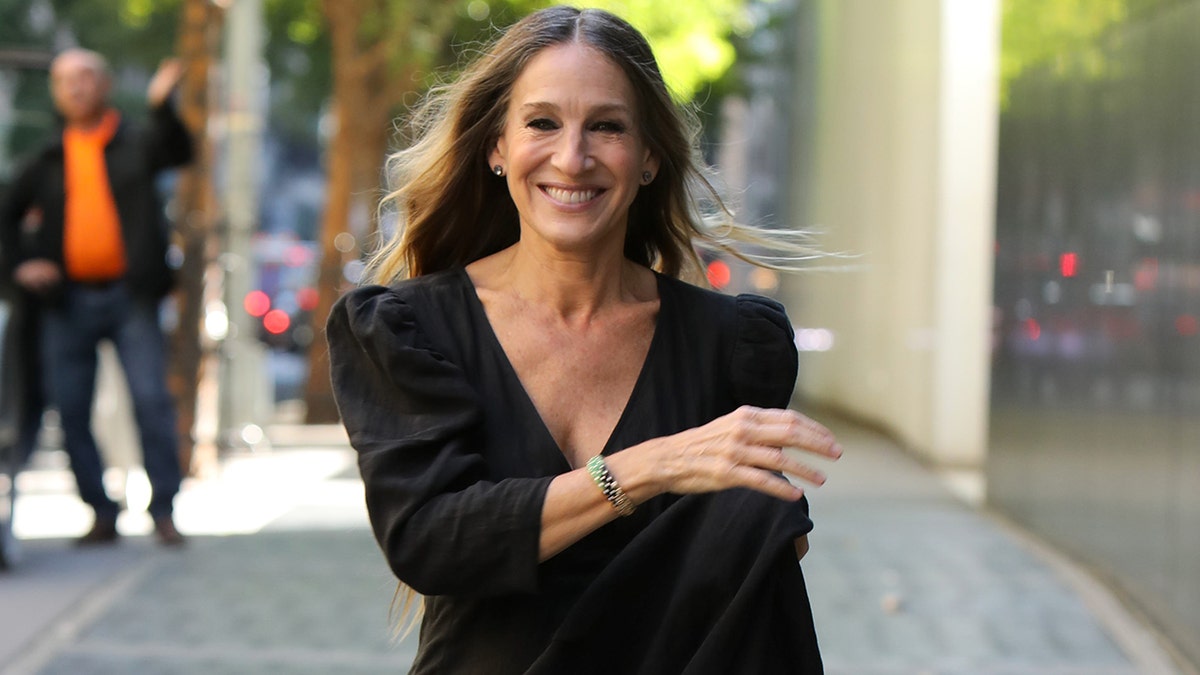 Sarah Jessica Parker says that the 'Sex in the City' revival will tackle the coronavirus pandemic.