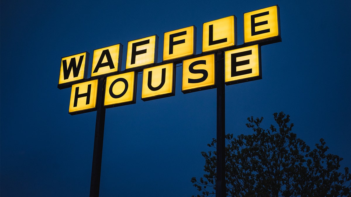 Waffle House store