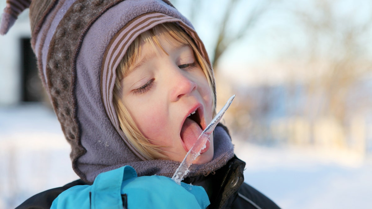 A meteorologist in Iowa has gone viral online for urging the young (and the young at heart) not to eat icicles.