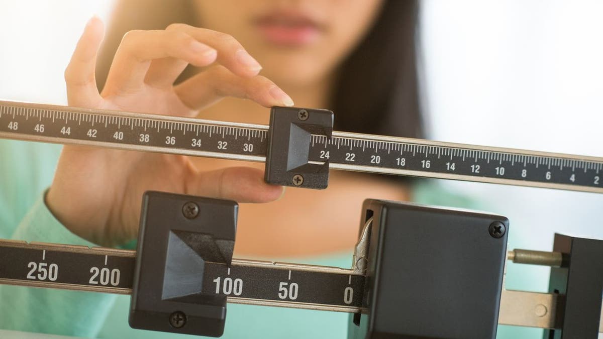 15 Easy Ways To Stick To Your New Year Weight Loss Resolutions