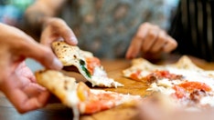 NYC threatens pizzerias with coal, wood-fire ovens to cut carbon emissions
