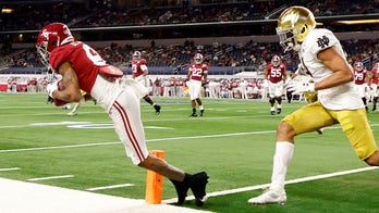 Alabama's Smith could set new standard for Heisman receivers