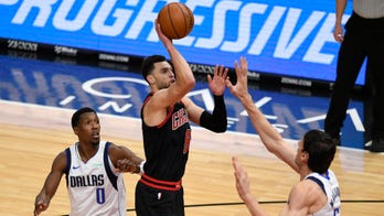 Mavericks use big 4th-quarter run to beat Rockets 113-100