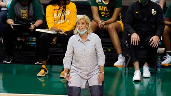Mulkey positive for COVID-19, UConn-Baylor women's game off