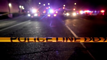 Seattle bomb threat outside FBI headquarters is false alarm; 1 in custody