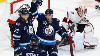 Jets score 4 in third period, beat Senators 6-3