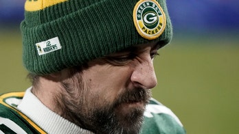 Packers' Aaron Rodgers clarifies postgame remarks about his future