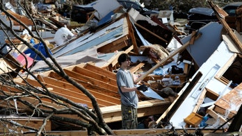 Fatal winter tornado devastates Alabama town