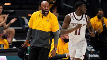 Smith helps No. 17 Missouri beat Texas A&M 68-52