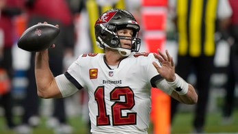 Tom Brady is 'natural-born winner, leader,' Buccaneers teammate Mike Evans says
