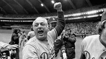 Tommy Lasorda's death saddens top figures in baseball world