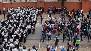 Guatemalan forces clear road of migrants bound for US, some agree to return to Honduran border