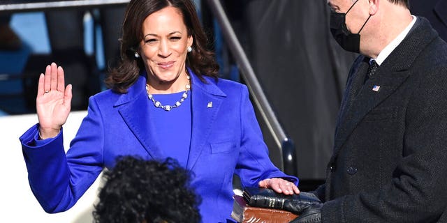 The Washington Post oddly removed an unflattering tidbit about Vice President Kamala Harris from a 2019 feature and republished a new version of the story. (Saul Loeb/Pool Photo via AP)