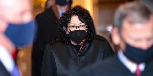 Washington Post Blasts Sotomayor For ‘false’ COVID Claim That ‘over 100K’ Children Are In 'serious Condition’ 2 U.S. Supreme Court Associate Justice Sonia Sotomayor arrives for the 59th Presidential Inauguration at the U.S. Capitol in Washington, Wednesday, Jan. 20, 2021. (Photo by Win McNamee/Pool Photo via AP)