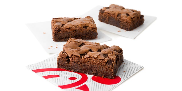 The chicken-centric chain is offering free Chocolate Fudge Brownies at 2,600 participating restaurants acorss the U.S. from Jan. 11 to Jan. 23.