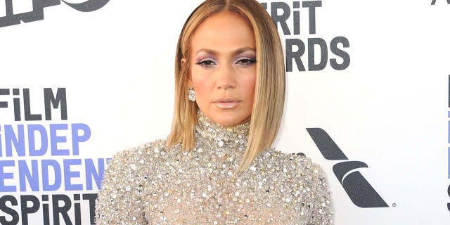 Jennifer Lopez a récemment discuté de ses relations passées et de ce qu'elle ressentait pour elle-même pendant qu'elles étaient en elles. <br /> (Photo by Albert L. Ortega / Getty Images)”/></source></source></picture></div>
<div class=