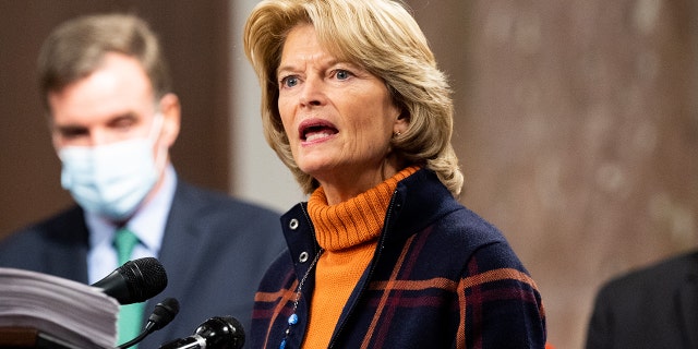 Senator Lisa Murkowski (R-Alaska) speaks at a press conference to introduce a two-chamber and two-chamber COVID bill on December 14, 2020 in Washington, DC (Michael Brochstein / Sipa USA).