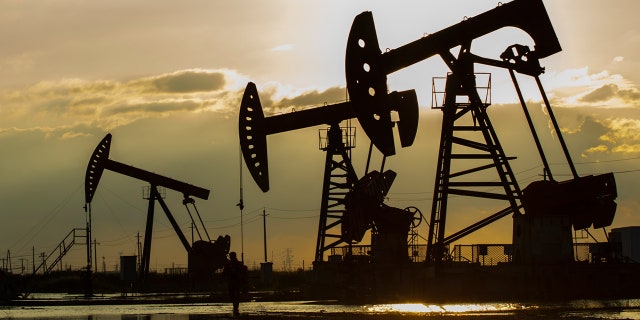 Oil rigs (iStock)