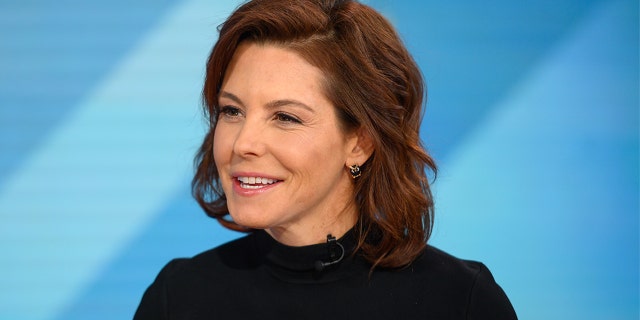 NBC anchor Stephanie Ruhle is being slammed as a "Democratic Party hack" 조 바이든 대통령 당선자 고문 중 한 명과의 소프트볼 인터뷰 후. -- (~의 사진: 게티 이미지를 통한 Nathan Congleton / NBC / NBCU Photo Bank)