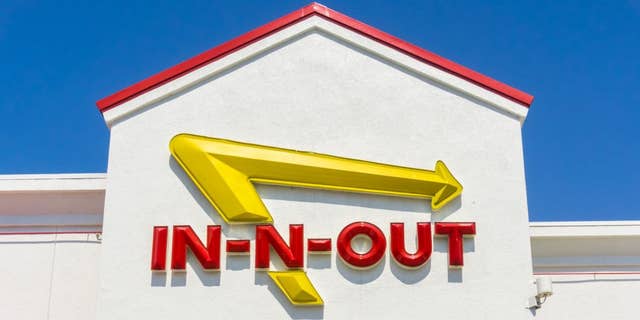 Twee <a href ="https://www.foxnews.com/food-drink/colorado-in-n-out-burgers-linked-80-covid-cases-25-infections-probable" teiken ="_ leeg"> In-N-Out burger </a> places responsible for recent <a href ="https://www.foxnews.com/category/health/infectious-disease/coronavirus" teiken ="_ leeg"> coronavirus </a> outbreaks remain open.  (iStock).  “/></source></source></picture></div>
<div class=